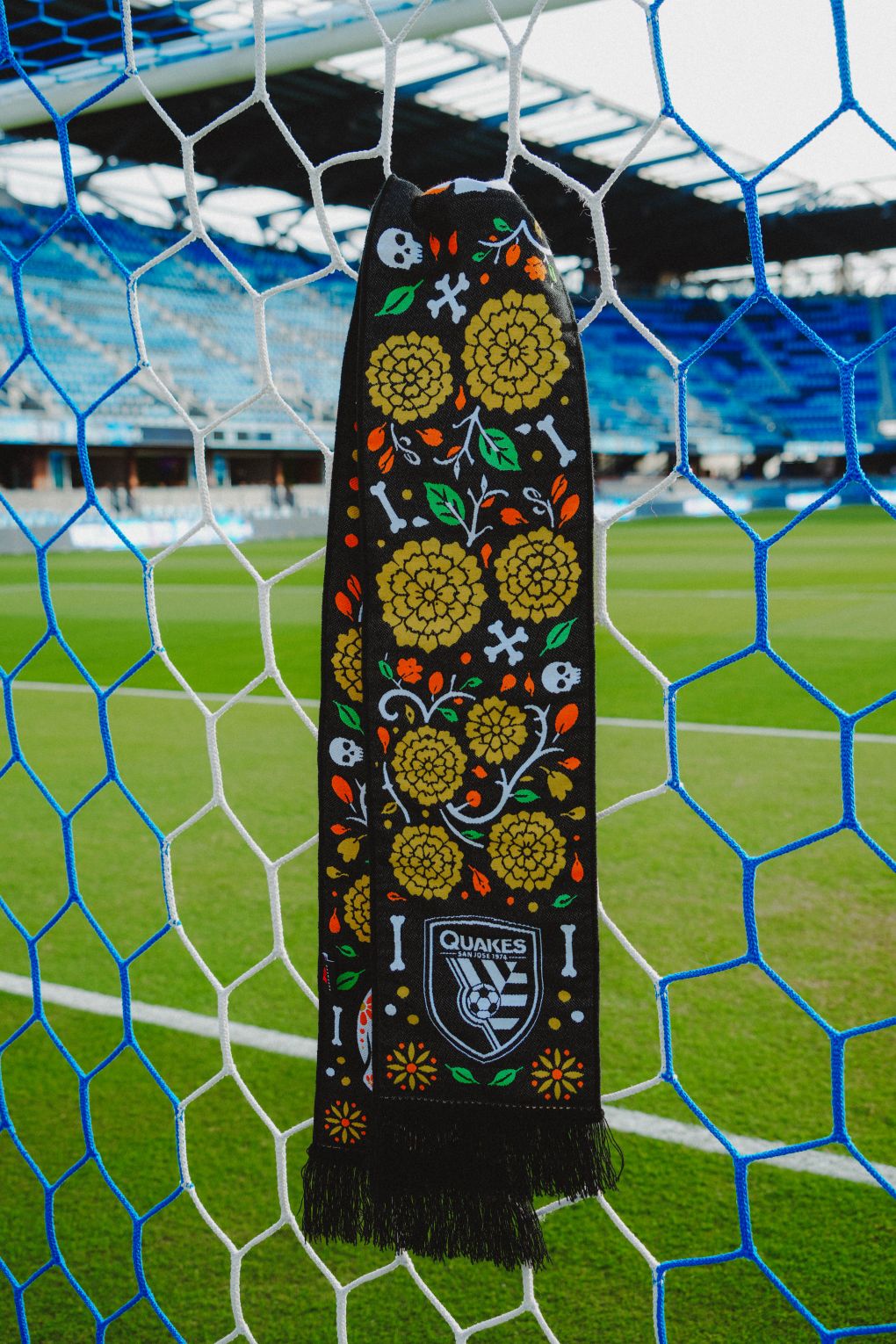 Quakes Dia De Los Muertos Scarf