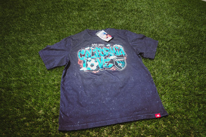 CALIFORNIA LOVE TEE - 2PAC X SAN JOSE EARTHQUAKES